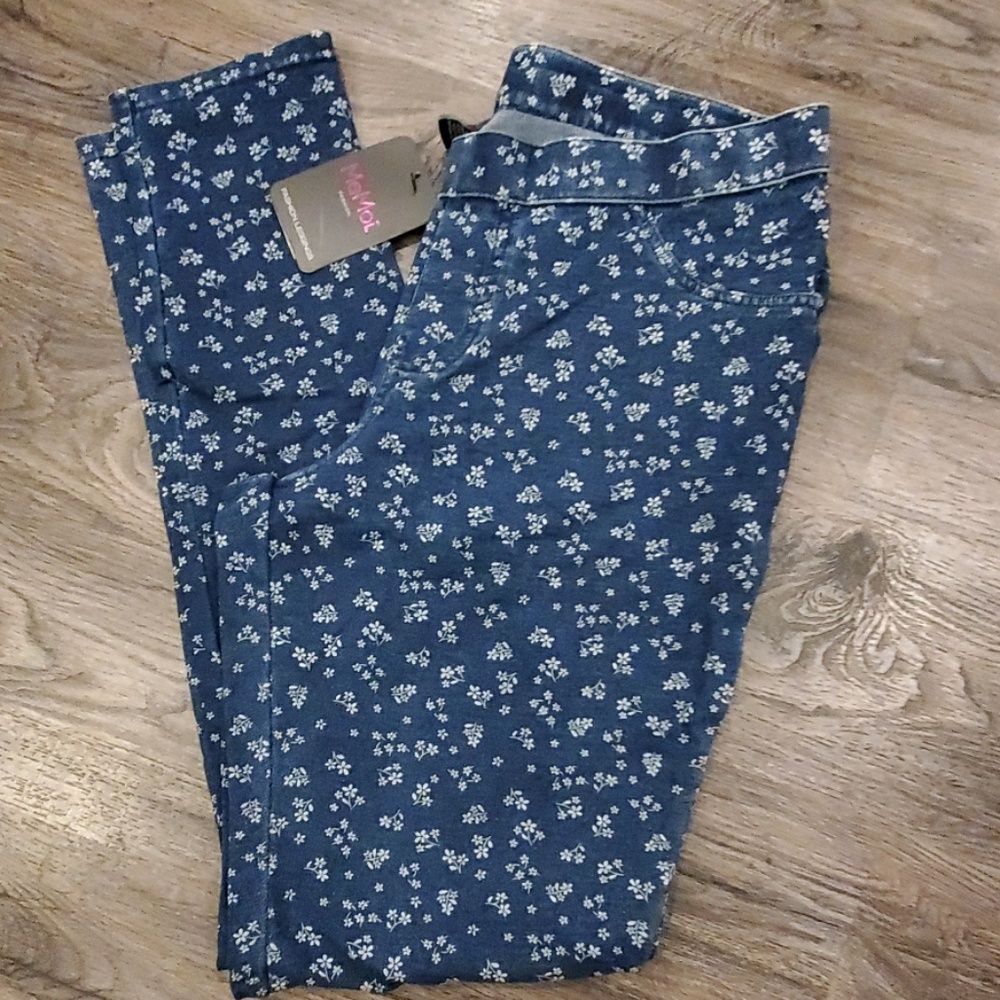 NWT Adorable Boutique Jeggings